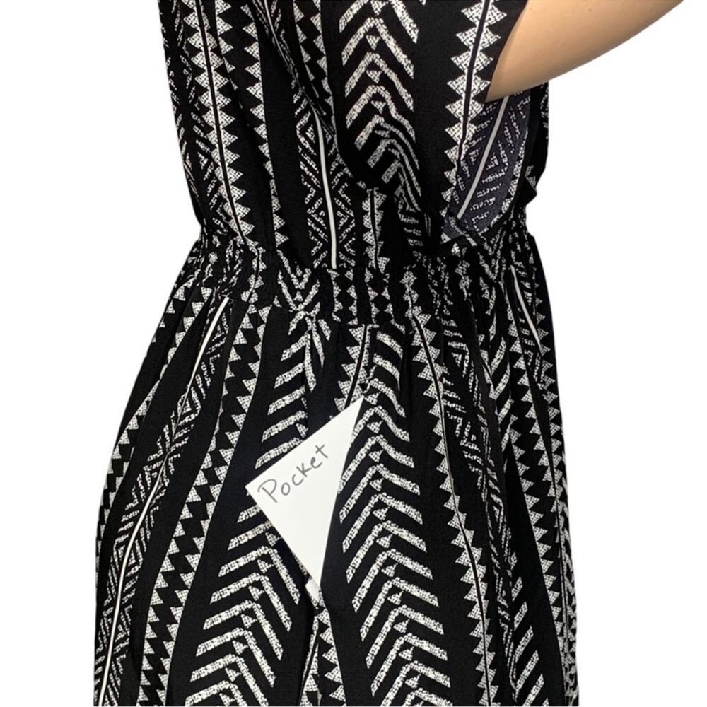 BloomChic Casual Striped Lightweight Black and White Short Sleeve Maxi Dress - Picture 12 of 16